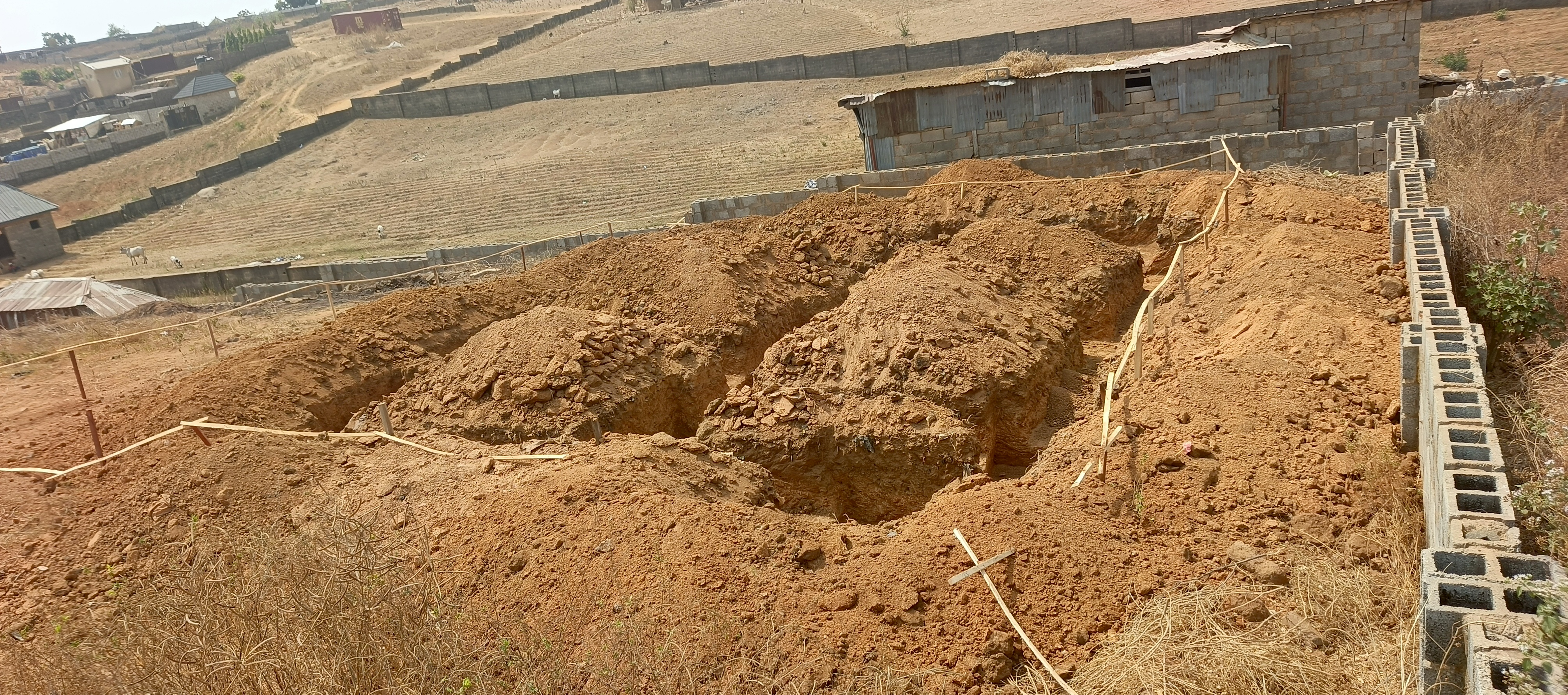 FOR SALE: 250sqm Buy & Build Plot for 3-Bedroom Terrace – Maitama Extension, Abuja - Image 1